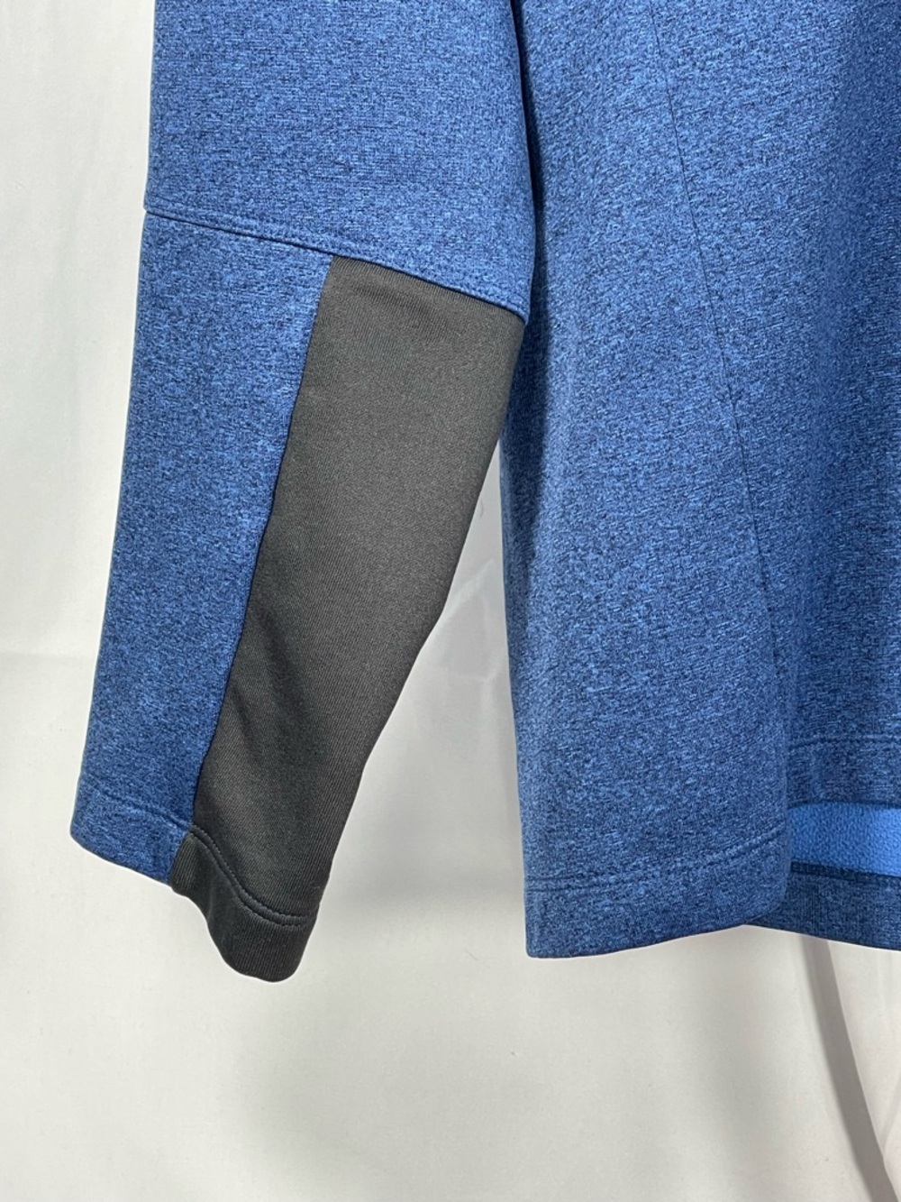 The North Face Men's Heathered Royal Blue Half-Zip Pullover w/Black Accents - Picture 3 of 8